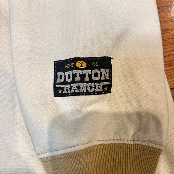 Yellowstone Hoodie Dutton Ranch Size Large - Picture 3 of 5